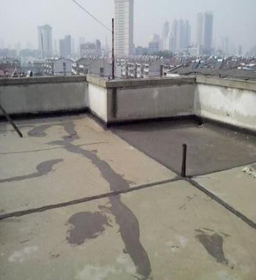 沈阳市漏水维修 楼顶漏水是什么原因，楼顶漏水维修方法是什么?